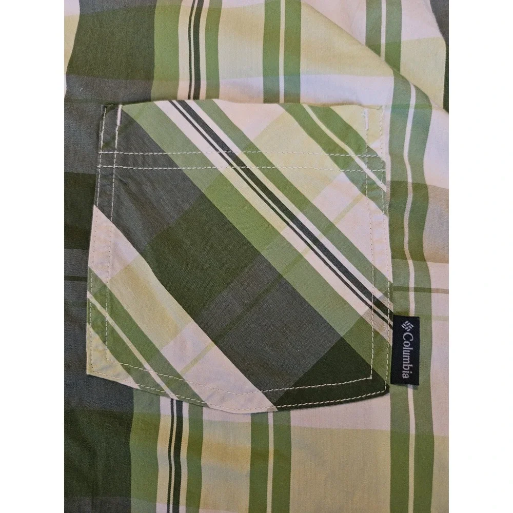Columbia Shirt Mens 2XL  Omni-Wick Pocket‎ Button Up Green Plaid Short Sleeve